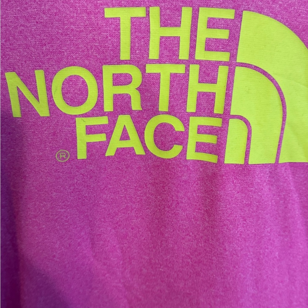 The North Face Women's Fuchsia Hoodie pull over size medium - Picture 3 of 5
